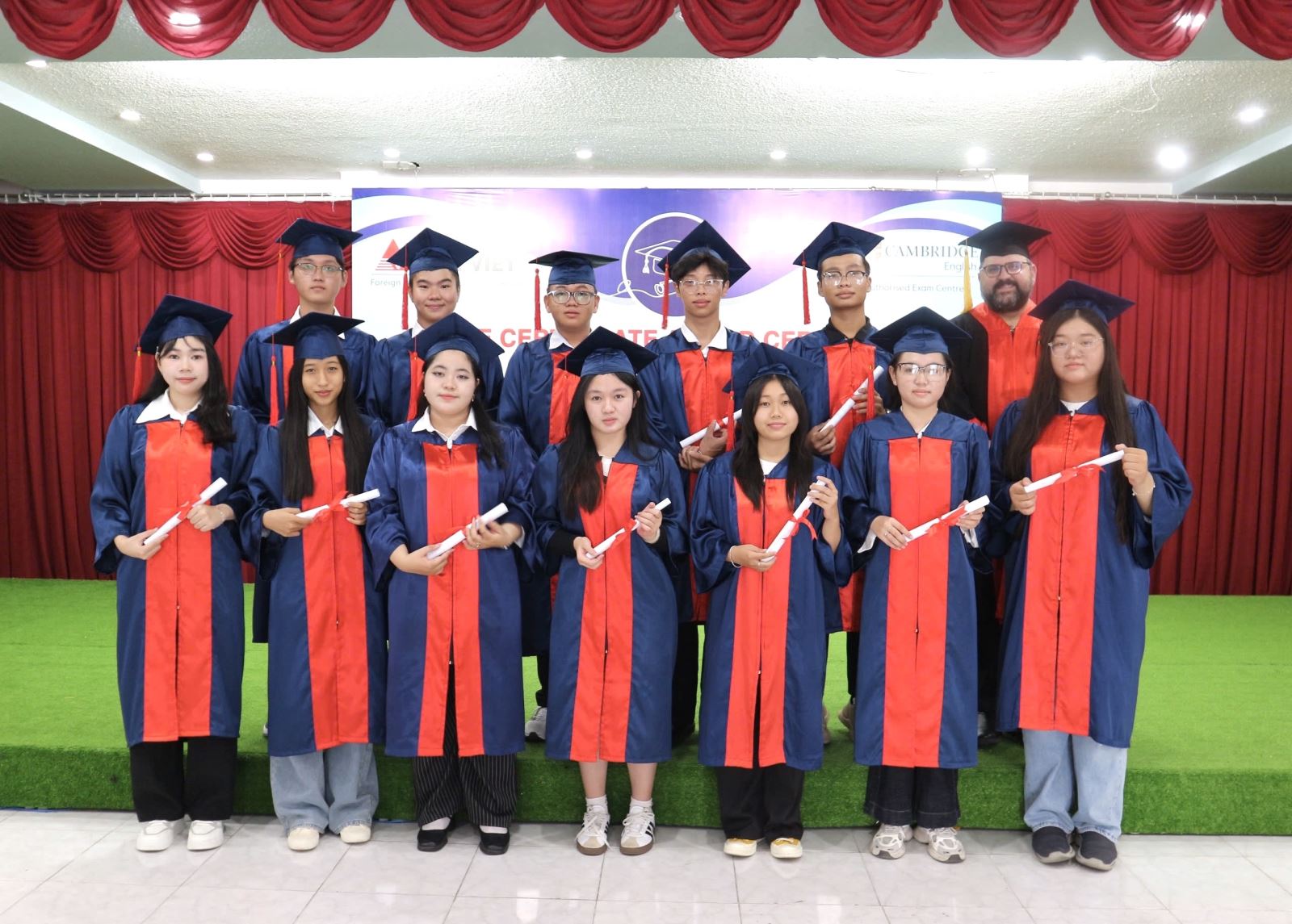 LỄ VINH DANH VÀ TRAO CHỨNG CHỈ TIẾNG ANH QUỐC TẾ IELTS THÁNG 04/2025